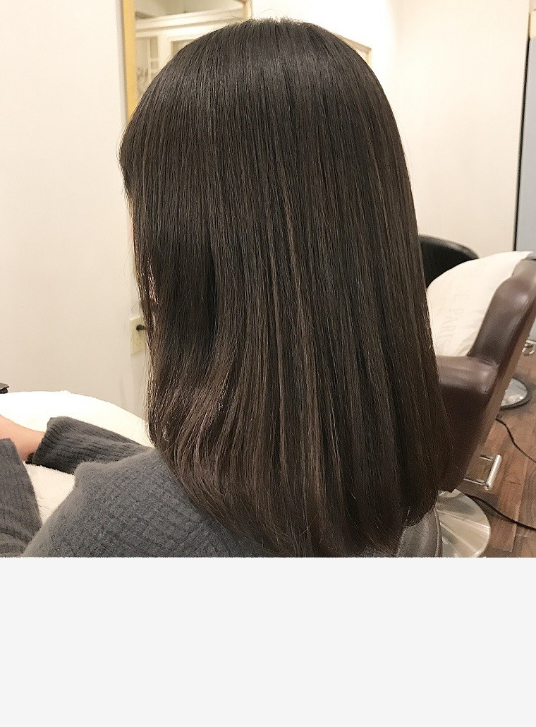 ナチュラルな艶